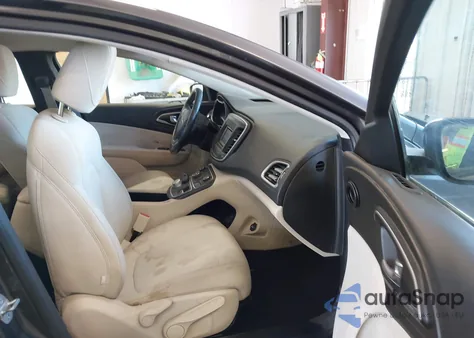 2015 Chrysler 200 Limited из США, поврежденный, VIN 1C3CCCAB0FN595213